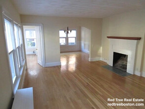 33 Beaconsfield Rd in Brookline, MA - Building Photo - Building Photo