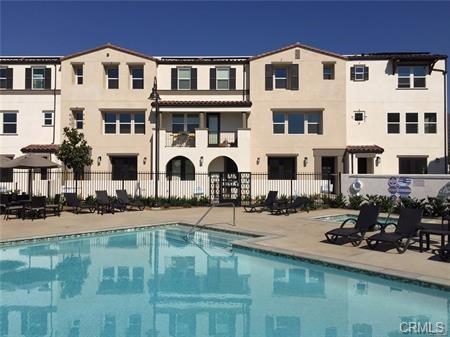 555 W Foothill Blvd in Glendora, CA - Building Photo - Building Photo