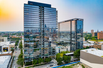 SoNo in Chicago, IL - Foto de edificio - Building Photo