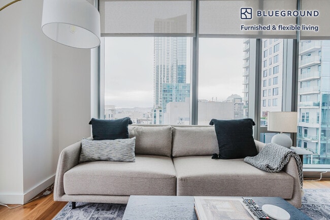 399 Fremont St in San Francisco, CA - Building Photo - Building Photo
