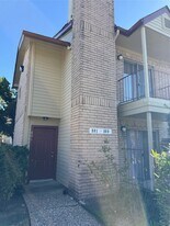 2120 El Paseo St in Houston, TX - Building Photo