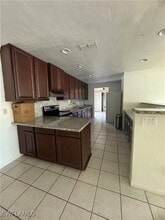 110 Contee Dr in Lehigh Acres, FL - Foto de edificio - Building Photo