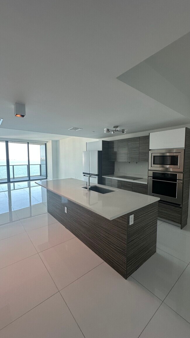 property at 808 Brickell Key Dr