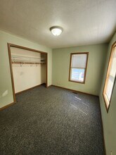 1718 12th St in Charleston, IL - Building Photo - Building Photo