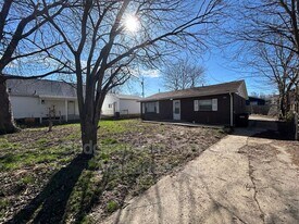 306 Buckeye Ave in Fairborn, OH - Building Photo