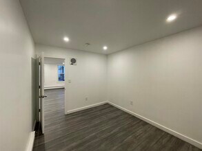 516 Paterson Plank Rd in Jersey City, NJ - Building Photo - Building Photo