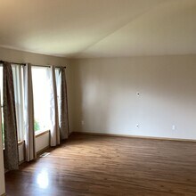 6802 Bovee Ln in Arlington, WA - Building Photo - Building Photo