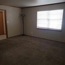 1719 E Lindsey St, Unit 3 in Norman, OK - Building Photo - Building Photo