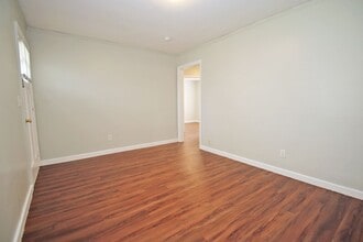 903 Central Dr in West Columbia, SC - Building Photo - Building Photo