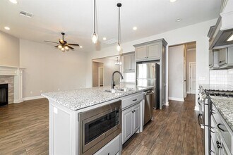 4213 St Augustine St in Mustang, OK - Building Photo - Building Photo