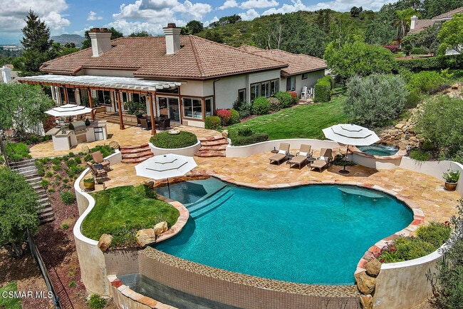property at 1808 Crystal View Cir