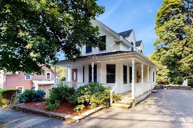 property at 14 Chestnut St