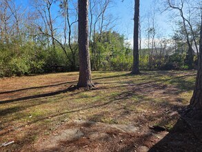 13101 Dedeaux Rd in Gulfport, MS - Building Photo - Building Photo