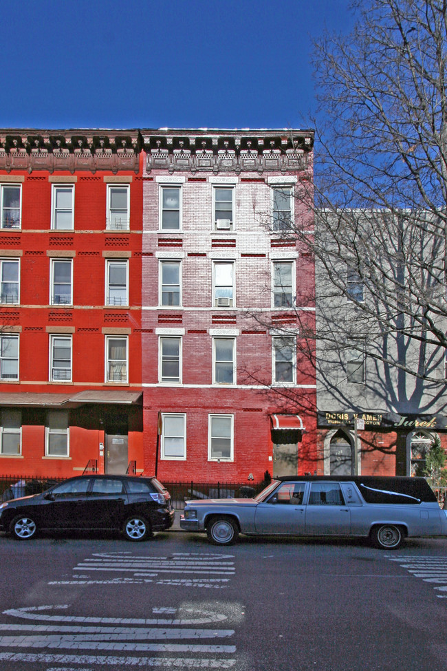 730 4th Ave in Brooklyn, NY - Foto de edificio - Building Photo