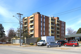 Princess Apartments in Kitchener, ON - Building Photo - Building Photo