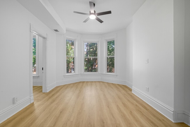 2609 W Iowa St, Unit 2 in Chicago, IL - Building Photo - Building Photo