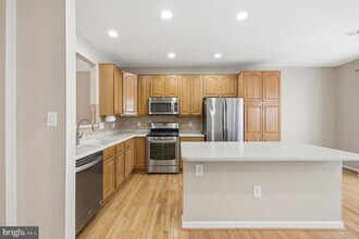 120 Cameron Station Blvd in Alexandria, VA - Building Photo - Building Photo