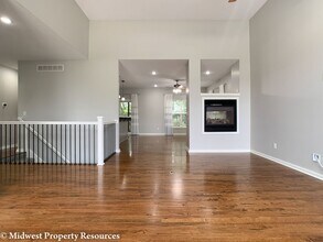 100 NW Whitlock Dr in Lee's Summit, MO - Building Photo - Building Photo