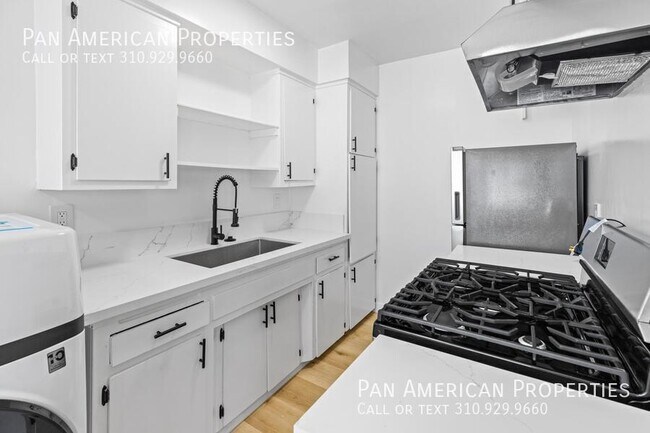 10742 Shire Pl in Whittier, CA - Building Photo - Building Photo