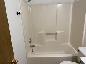 13098 Westland Ct in Holland, MI - Building Photo - Building Photo