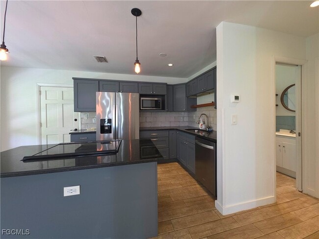 property at 1915 Llewellyn Dr