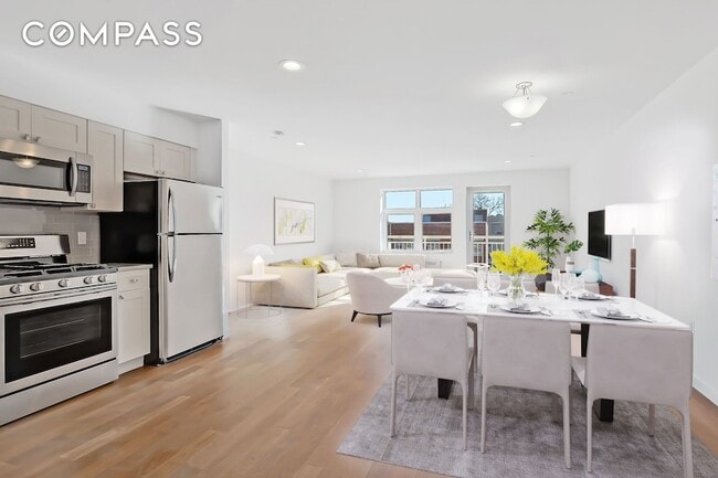 26-20 14th Pl in Queens, NY - Building Photo - Building Photo