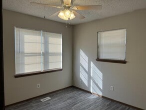 828 Euclid St in Yukon, OK - Building Photo - Building Photo