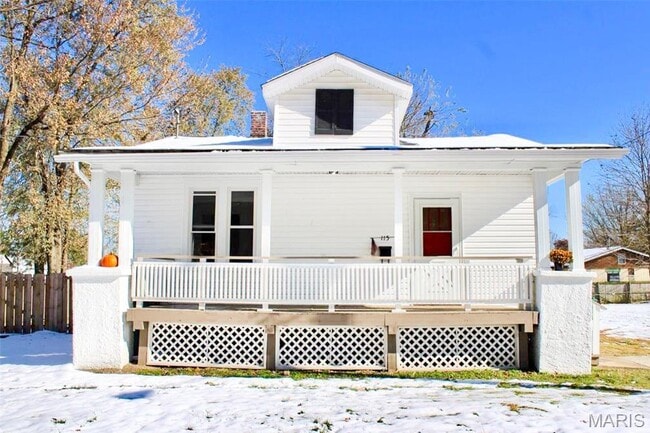 property at 115 S Lawn Ave