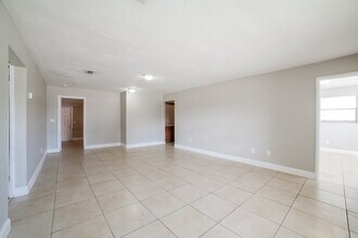 1181 NW 19th St in Fort Lauderdale, FL - Building Photo - Building Photo