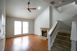 1605 Waterloo Tr in Austin, TX - Building Photo - Building Photo