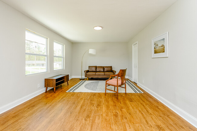 16 Gilbert Ct in Greenville, SC - Building Photo - Building Photo