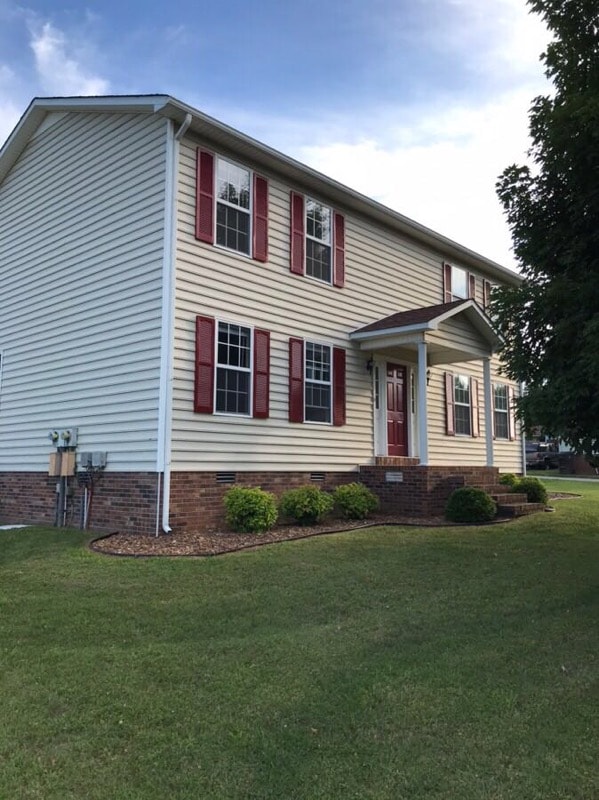 523 Woods Dr