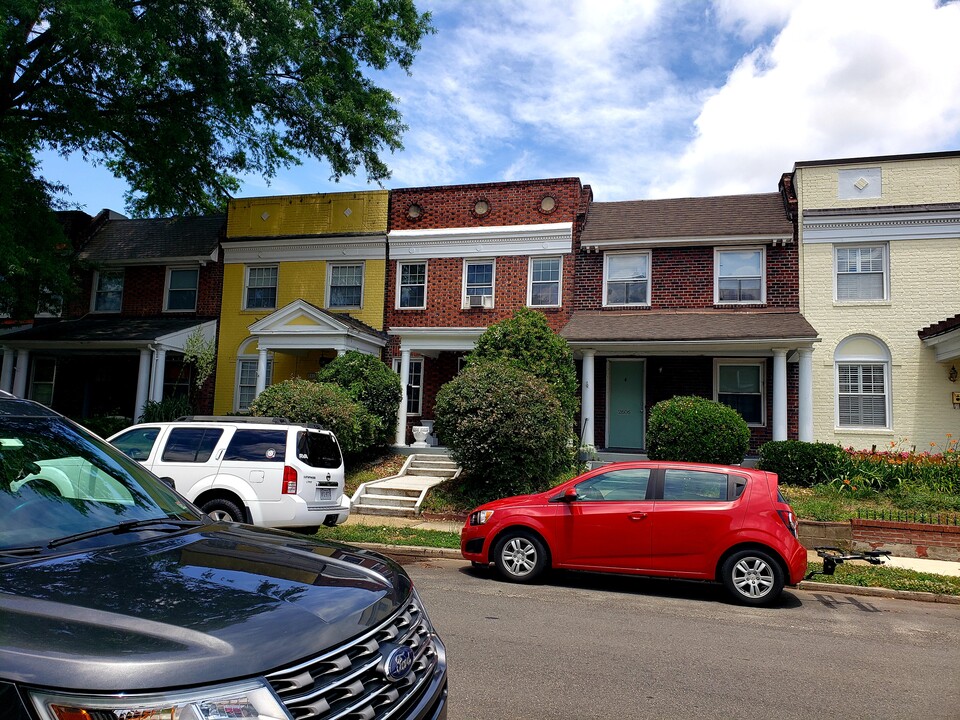 2608 Grayland Ave in Richmond, VA - Foto de edificio