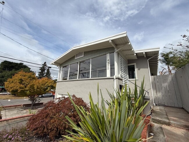 property at 4400 Virginia Ave