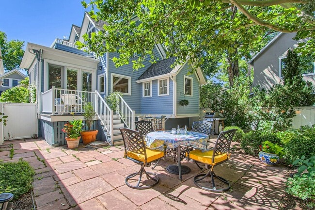 property at 1806 Walnut Hollow Ln