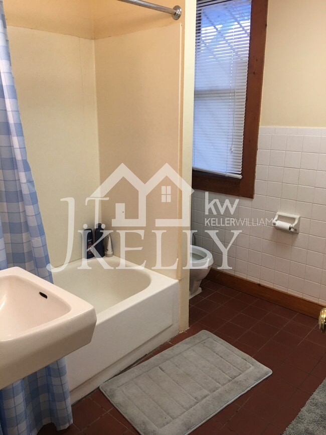 192 Hillside St, Unit 1 in Boston, MA - Building Photo - Building Photo