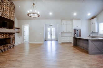13801 Raleigh Ave in Lubbock, TX - Building Photo - Building Photo
