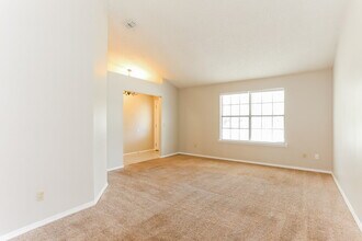 1331 Bee St N in Orange Park, FL - Building Photo - Building Photo