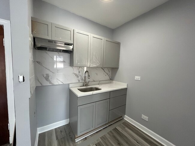 property at 6956 N Ashland Ave