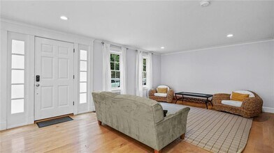 485 Spring St in Newport, RI - Building Photo - Building Photo