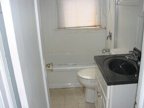 1037 N Brandywine Ave, Unit First Floor in Schenectady, NY - Building Photo - Building Photo