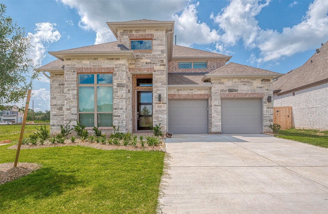 30223 Gold Finch Pl in Fulshear, TX - Building Photo