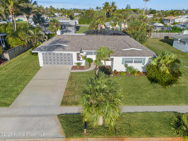 1903 Cedar Ln in Melbourne Beach, FL - Building Photo - Building Photo