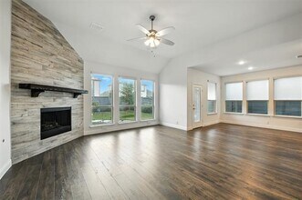 7508 Windy Meadow Dr in Krugerville, TX - Building Photo - Building Photo
