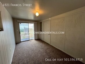 4921 Francis St in North Little Rock, AR - Foto de edificio - Building Photo