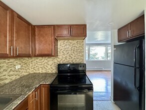 7626.5 N Milwaukee Ave in Niles, IL - Building Photo - Building Photo