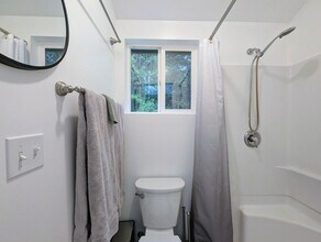 20411 W King Lake Rd in Monroe, WA - Building Photo - Building Photo