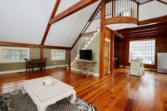 369 Ethan Allen Hwy in Ridgefield, CT - Building Photo - Building Photo