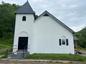 143 Ferguson Ln, Unit 143 Ferguson Lane in Pikeville, KY - Building Photo - Building Photo