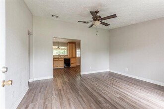 3310 Ashwyne Ct in La Porte, TX - Building Photo - Building Photo